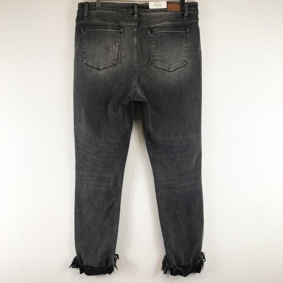 NWT Judy Blue Destroyed Cuffed Hem Faded Black Skinny Fit Jeans Distressed 32 - Picture 2 of 12